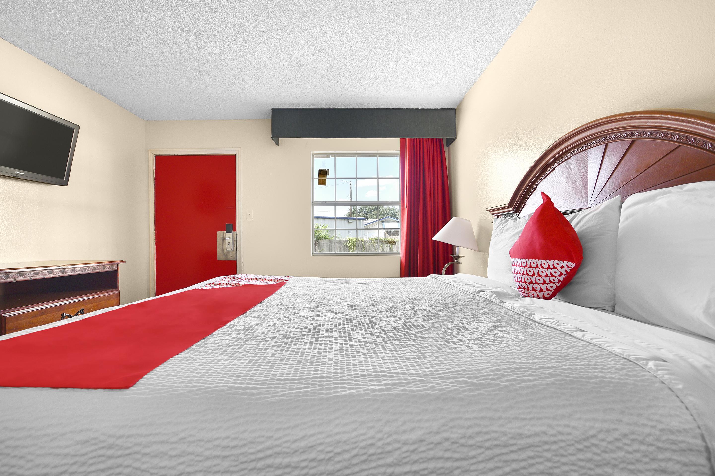 Oyo Hotel San Antonio Lackland Near Seaworld Екстериор снимка