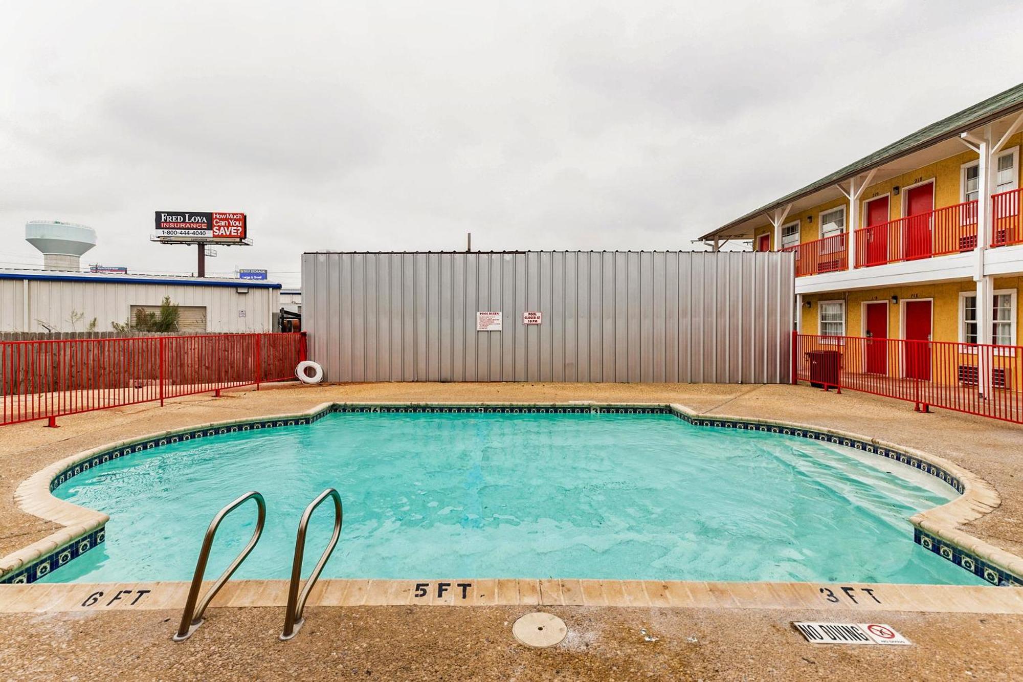 Oyo Hotel San Antonio Lackland Near Seaworld Екстериор снимка