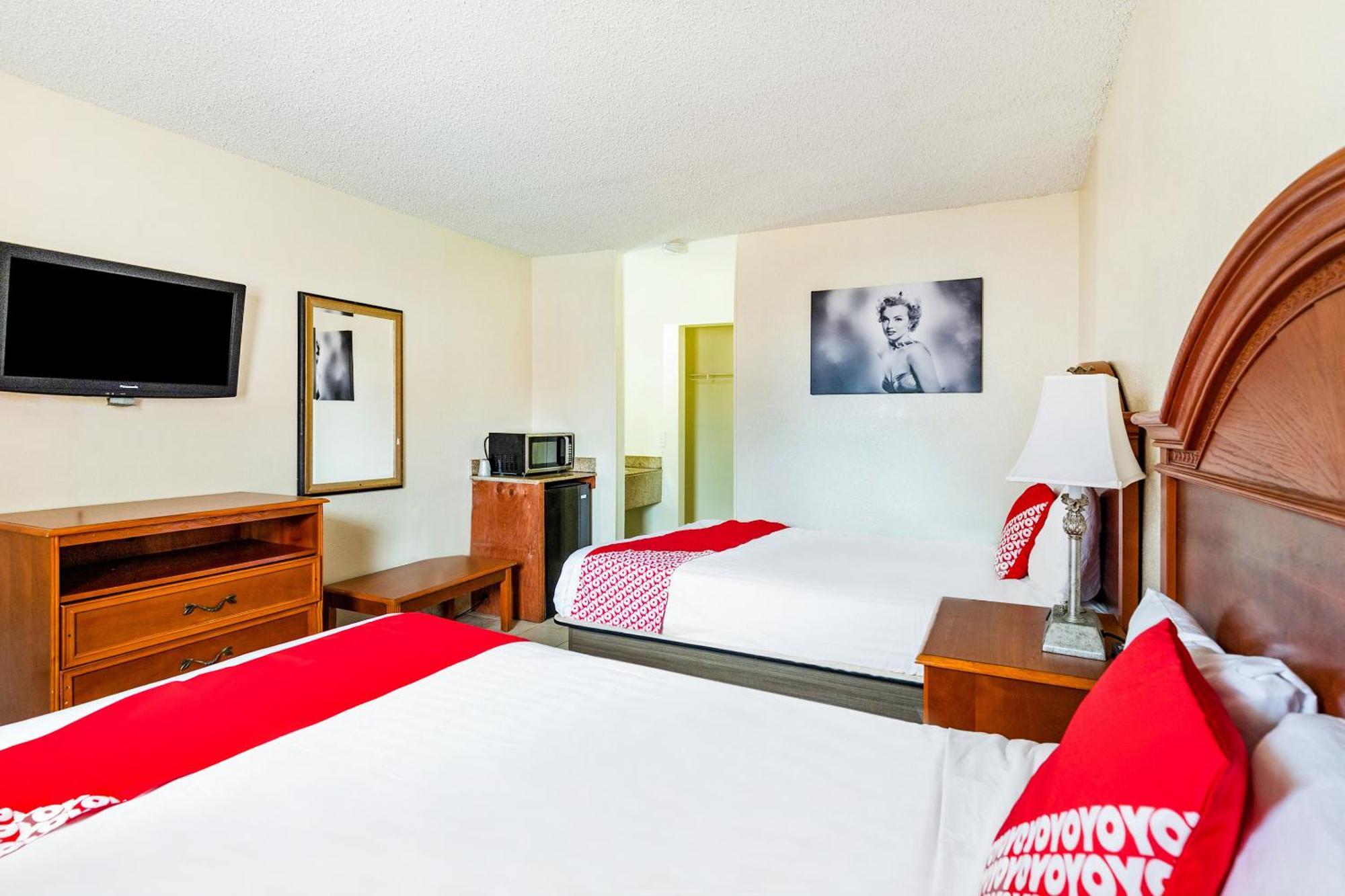 Oyo Hotel San Antonio Lackland Near Seaworld Екстериор снимка