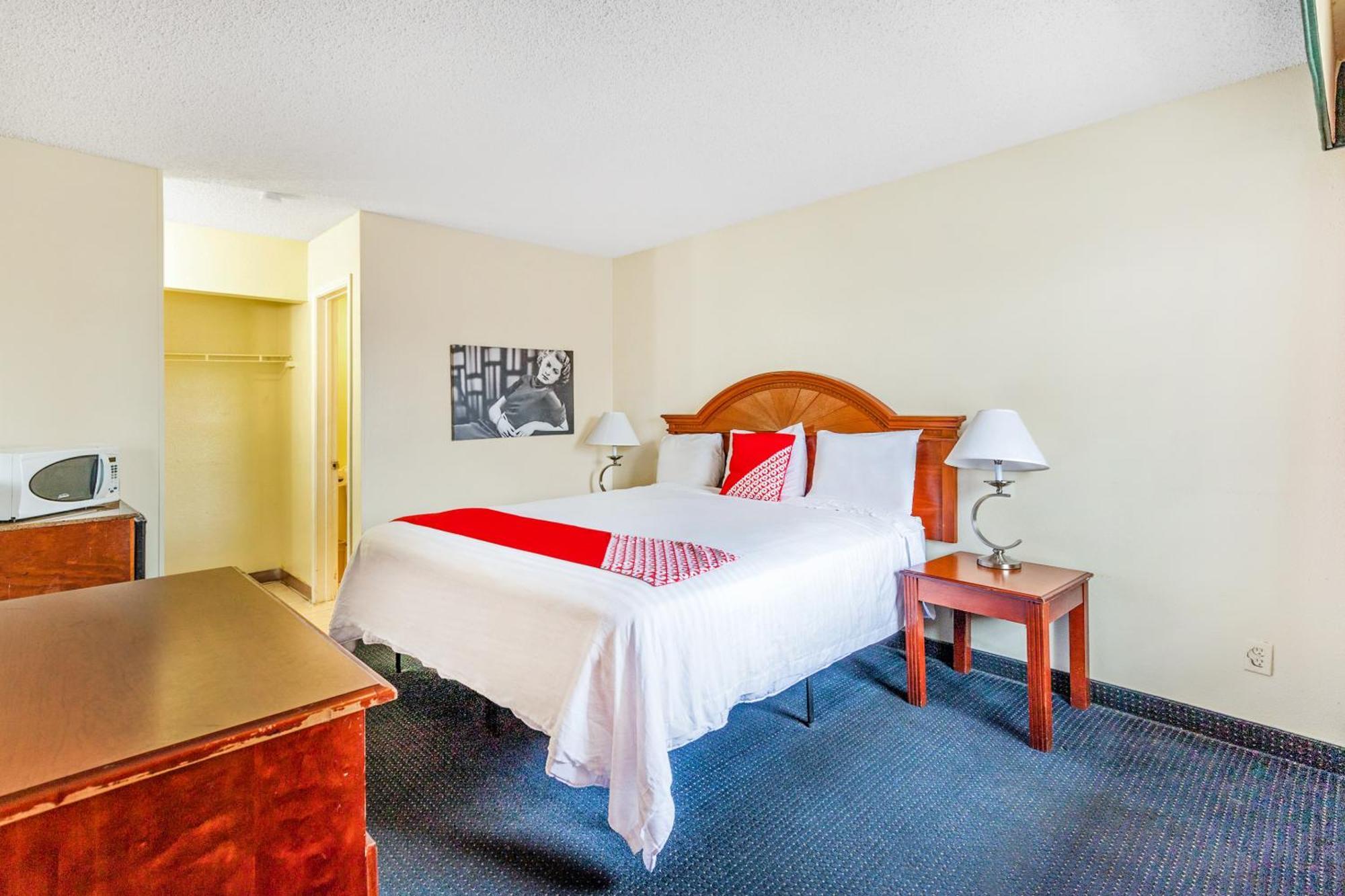 Oyo Hotel San Antonio Lackland Near Seaworld Екстериор снимка