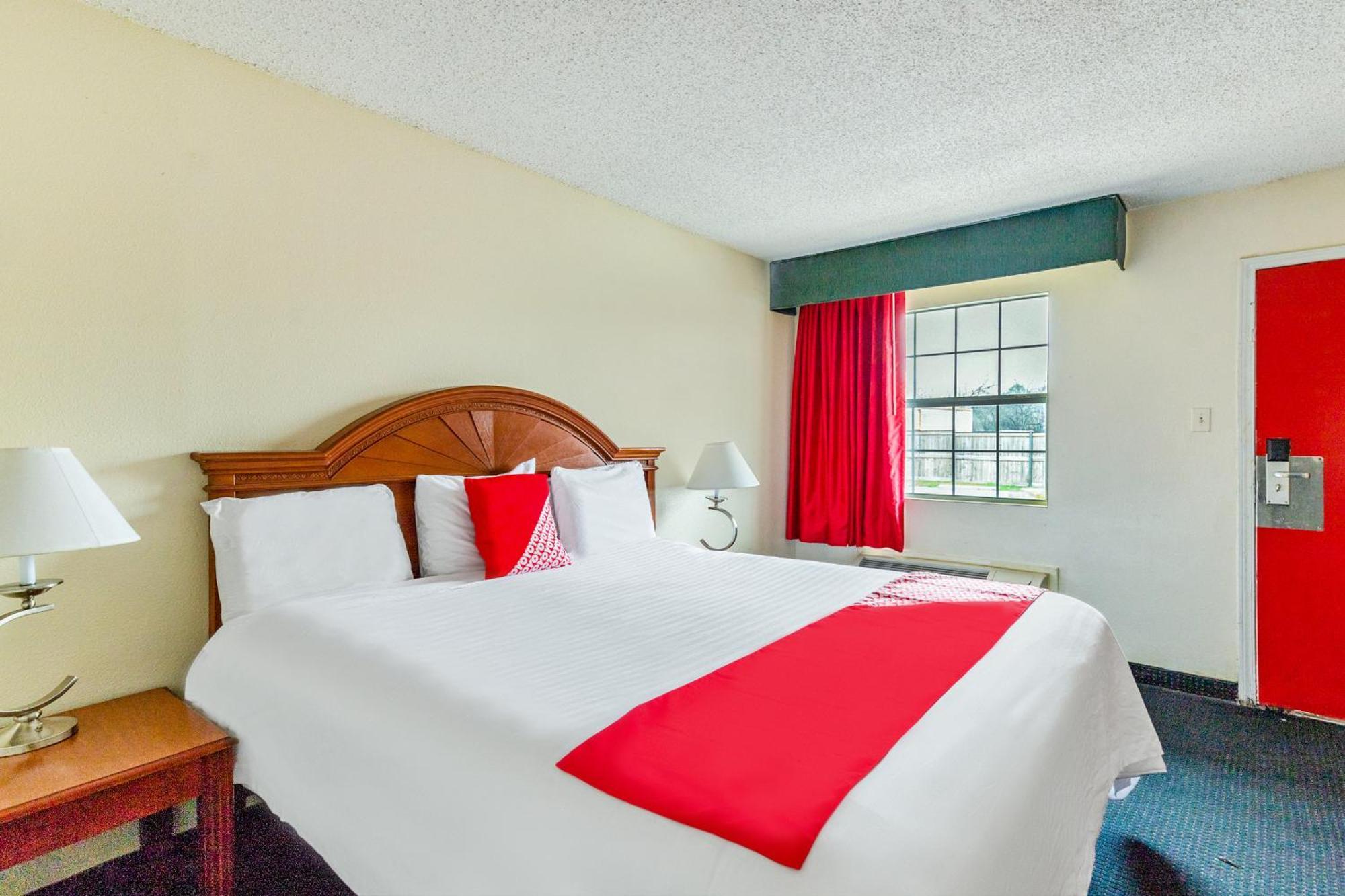 Oyo Hotel San Antonio Lackland Near Seaworld Екстериор снимка