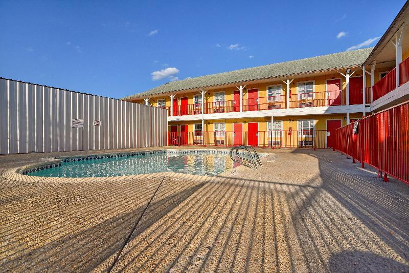 Oyo Hotel San Antonio Lackland Near Seaworld Екстериор снимка