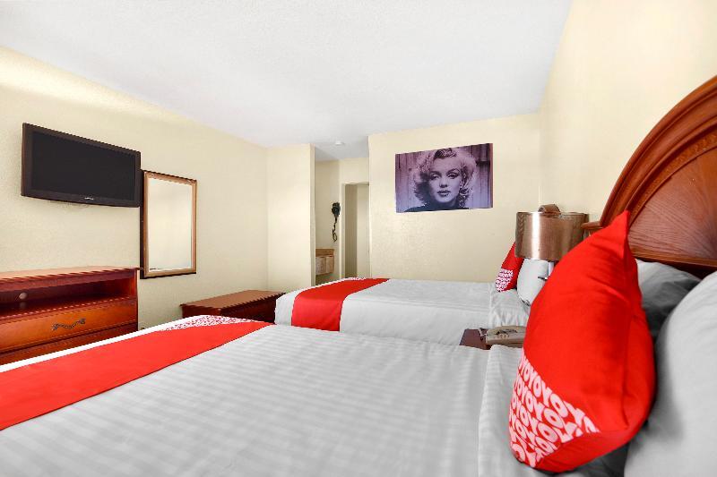 Oyo Hotel San Antonio Lackland Near Seaworld Екстериор снимка